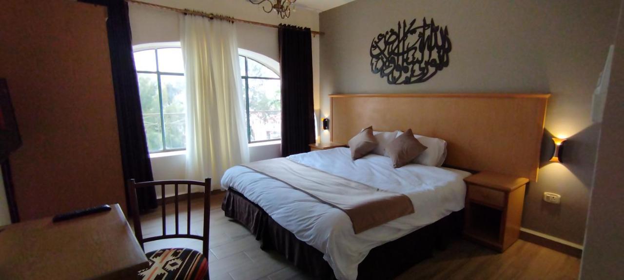 Moab Land Hotel Madaba Bagian luar foto